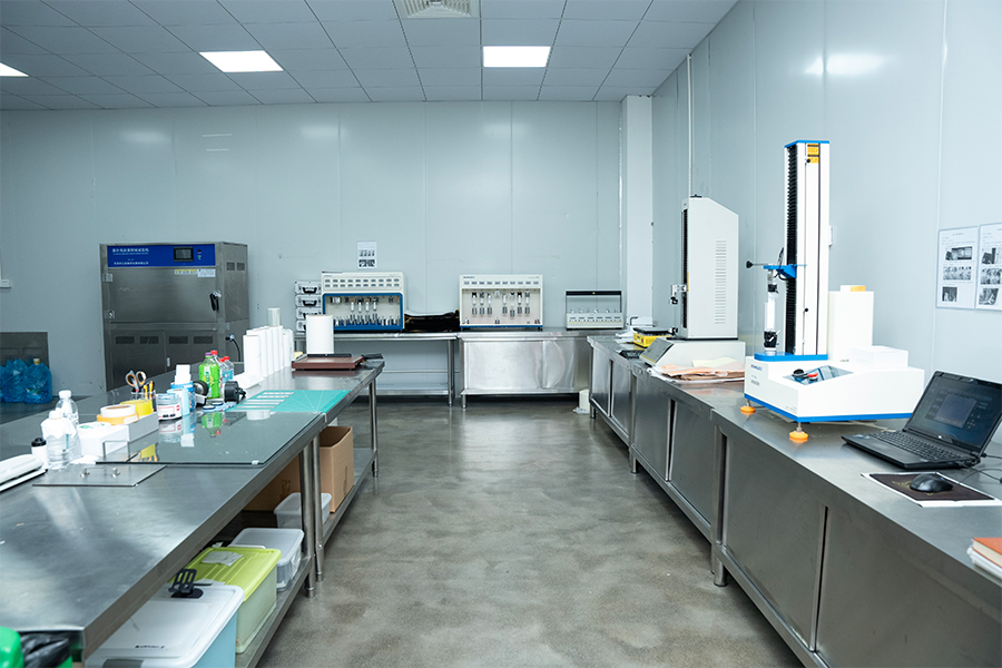 Perleťovo biela fólia laminovaná na B