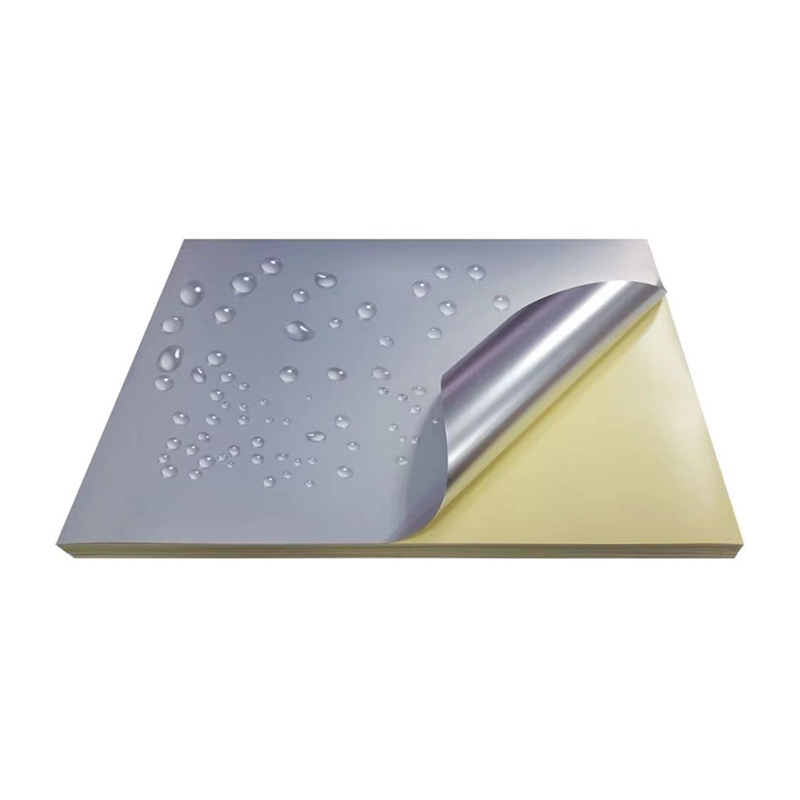 Materiály 50mic Matt Silver PET Label so silným rozpúšťadlovým lepidlom a náterom na báze oleja