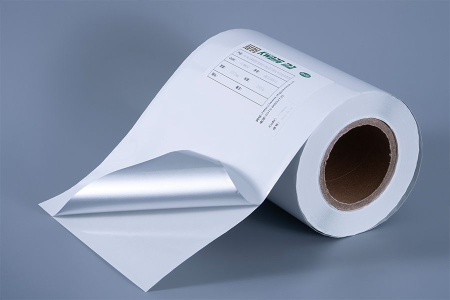 Lesklý biely PET film pre atramentovú tlač