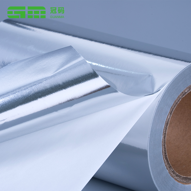 50 mic lesklý strieborný PP samolepiaci papier Jumbo kotúč s lepidlom na pneumatiky